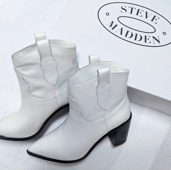 Steve Madden Shoes - 💖Steve Madden Zora leather pointed toe boots